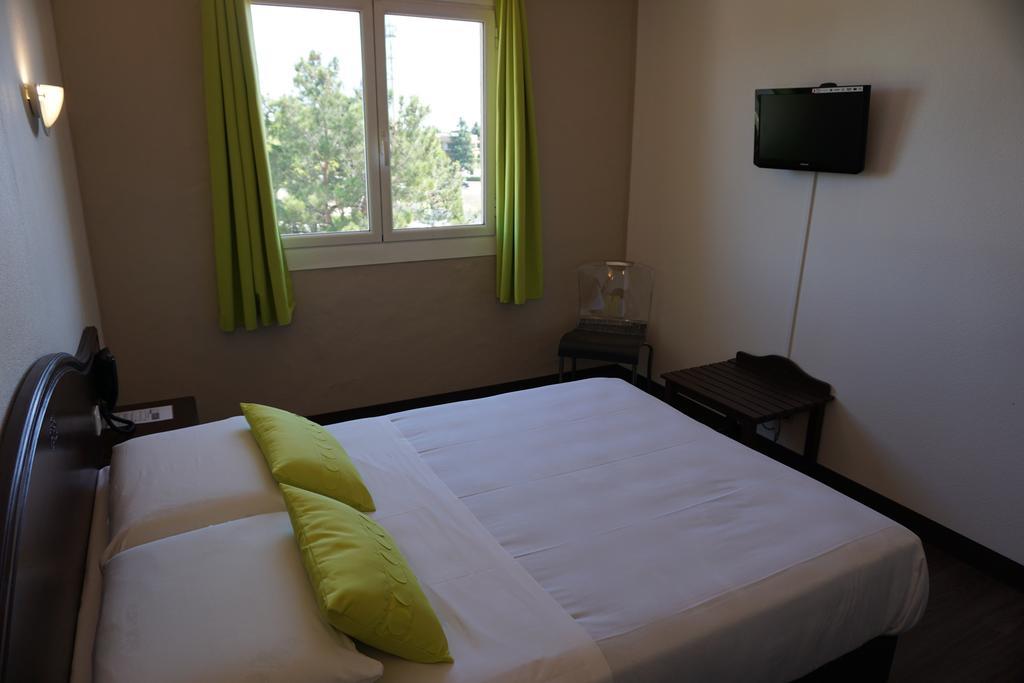 Hotel Le Neoulous Le Boulou Exterior foto