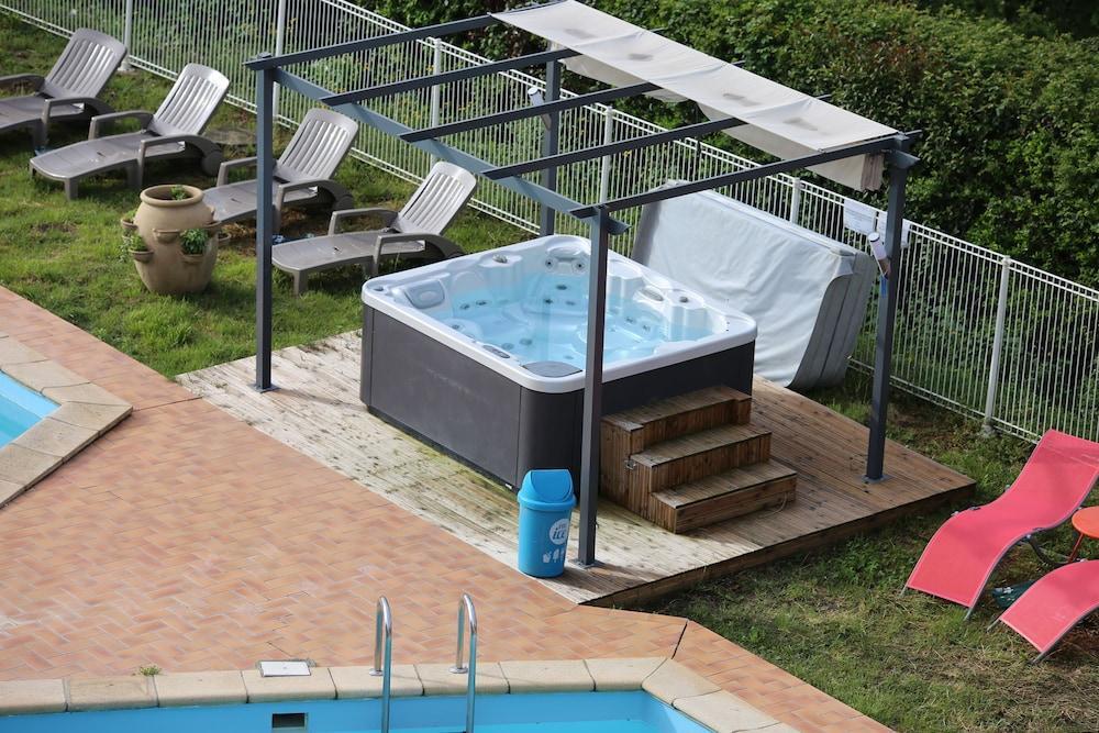 Hotel Le Neoulous Le Boulou Exterior foto